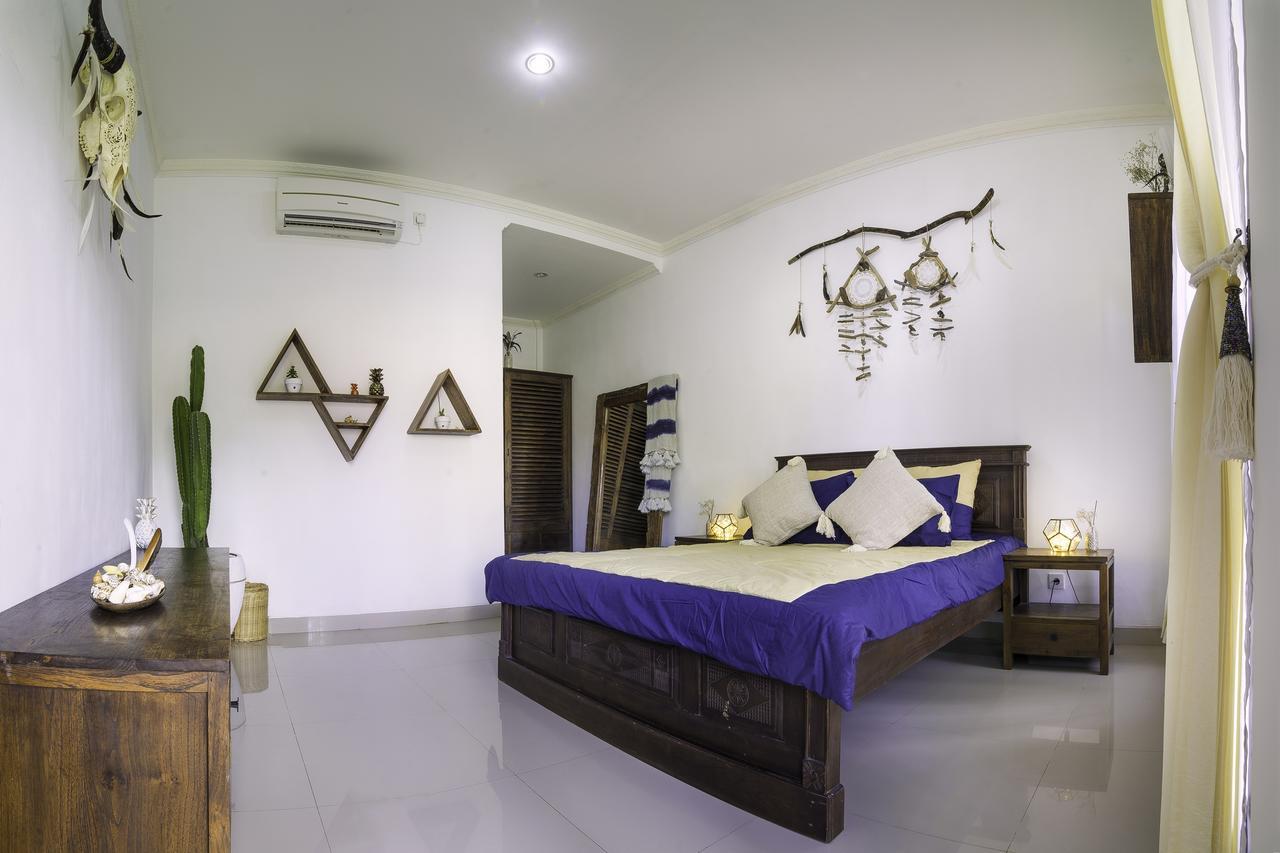 Riviera House Hotel Canggu Esterno foto